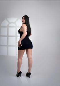 687795447: Chica busca chico en Barcelona