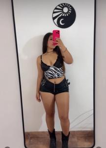 742099304: Chica busca chico en Barcelona