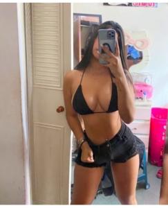 631729637: Chica busca chico en Málaga