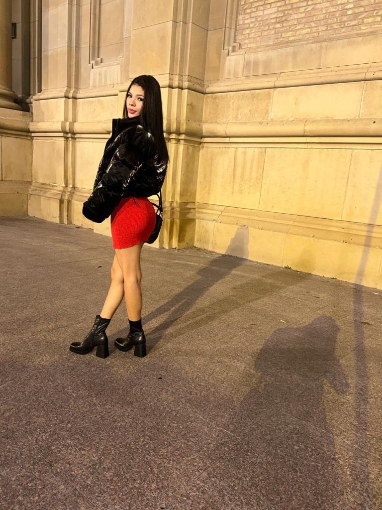 672570178: Chica busca chico en Alicante