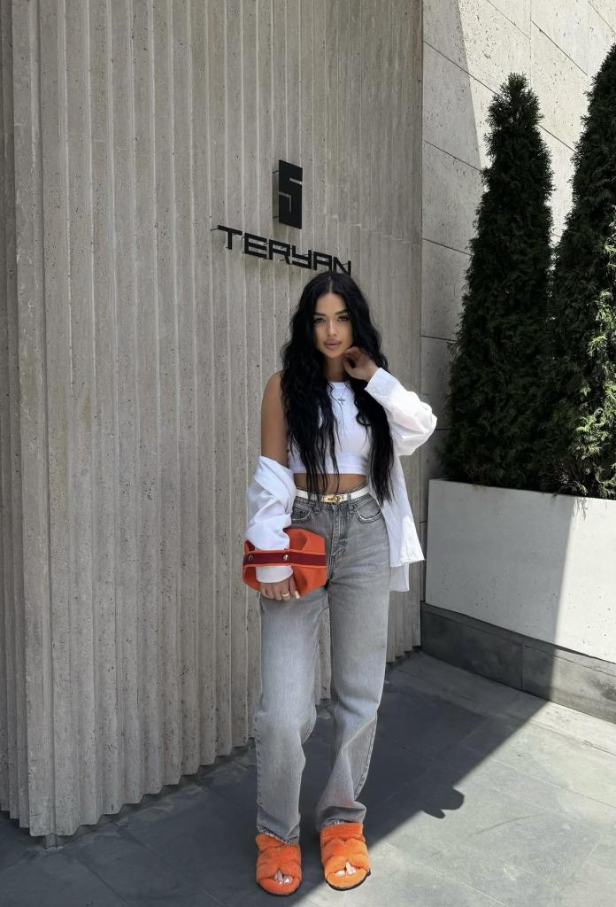 631382256: Chica busca chico en Málaga