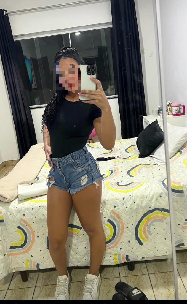 631729637: Chica busca chico en Málaga