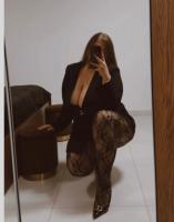 603187301: Chica busca chico en La Coruña