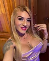 613367358: Travesti en León