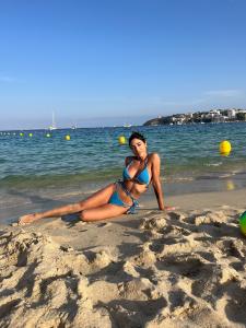 649939956: Chica busca chico en Barcelona