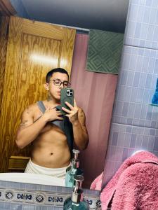 658433932: Chico busca chica en Granada