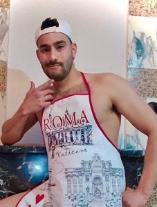 615974819: Chico busca chica en Barcelona