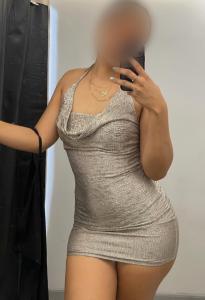 667425243: Chica busca chico en Barcelona