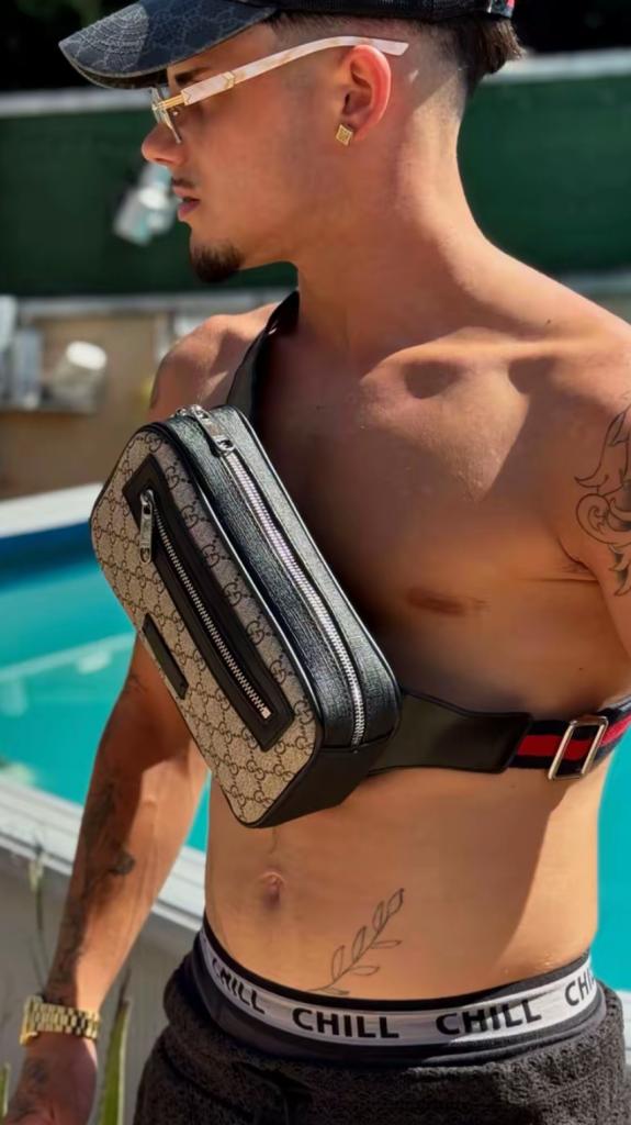 Chico busca chica en Almería: 