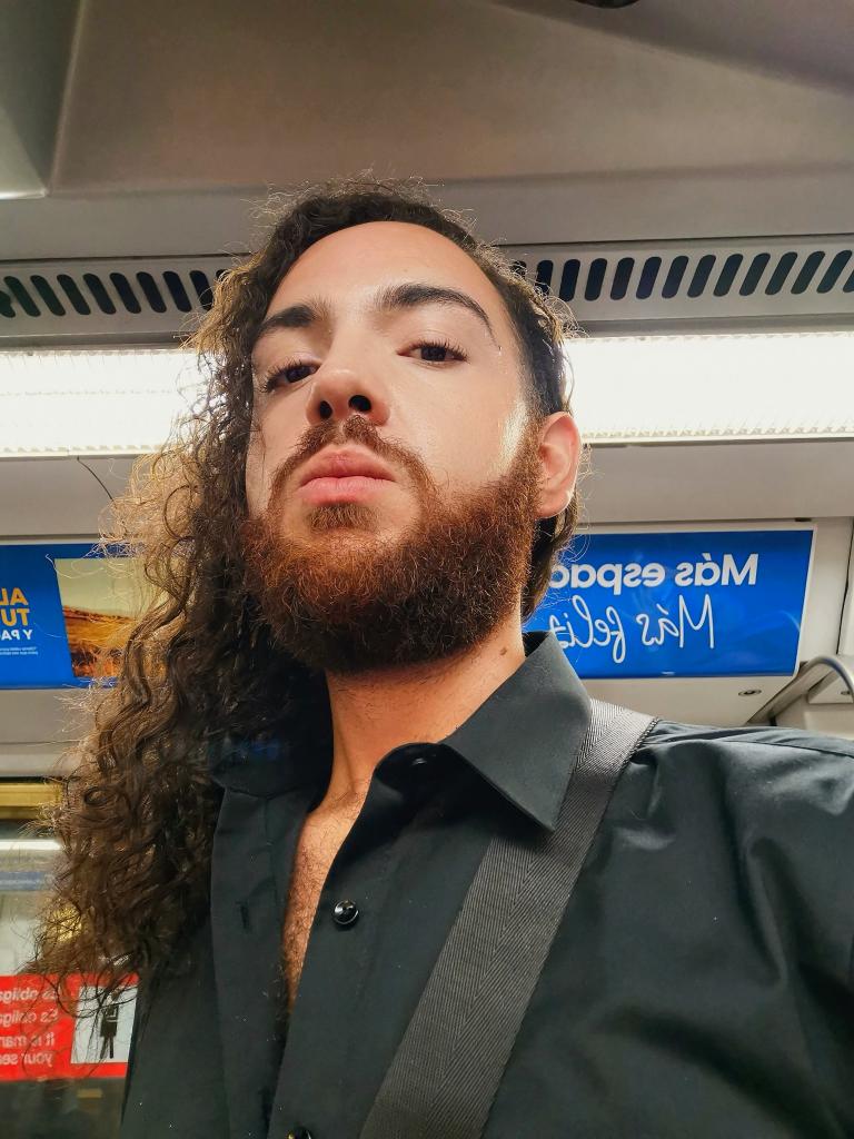 Chico busca chica en Barcelona: 