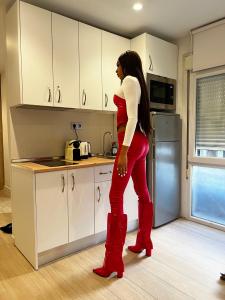 633690996: Travesti en Madrid