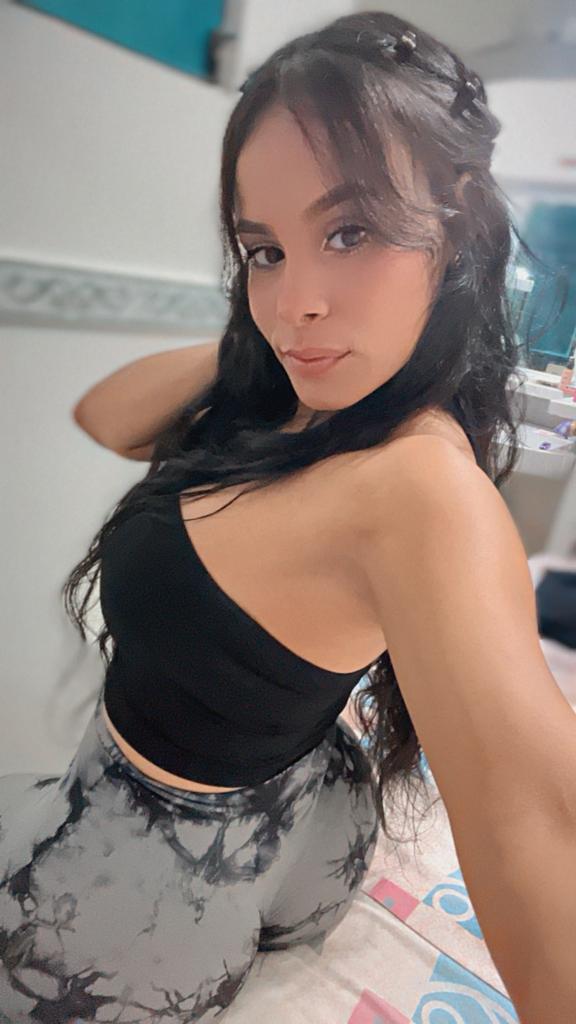 613951103: Chica busca chico en Málaga