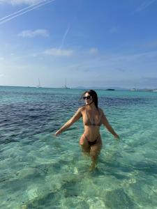 664214945: Chica busca chico en Alicante