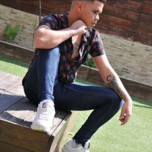 Chico busca chica en Gerona: 