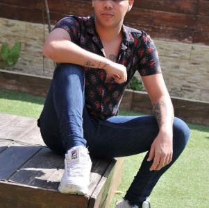 Chico busca chica en Gerona: 