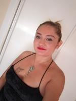 695373415: Chica busca chico en Barcelona