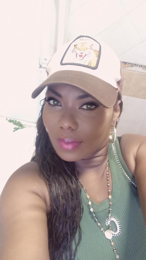 Chica busca chico en Cádiz: 