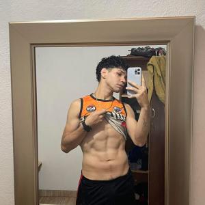 637104417: Chico busca chica en Murcia