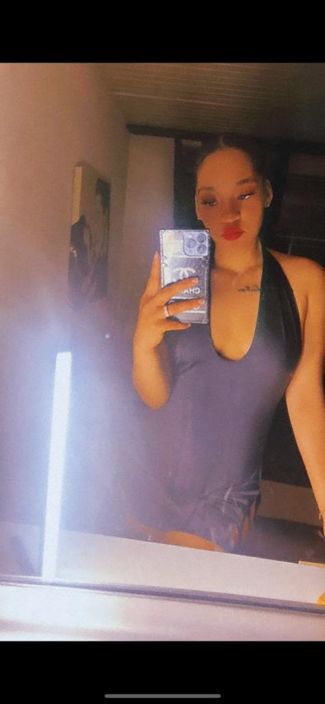 Chica busca chico en La Coruña: 