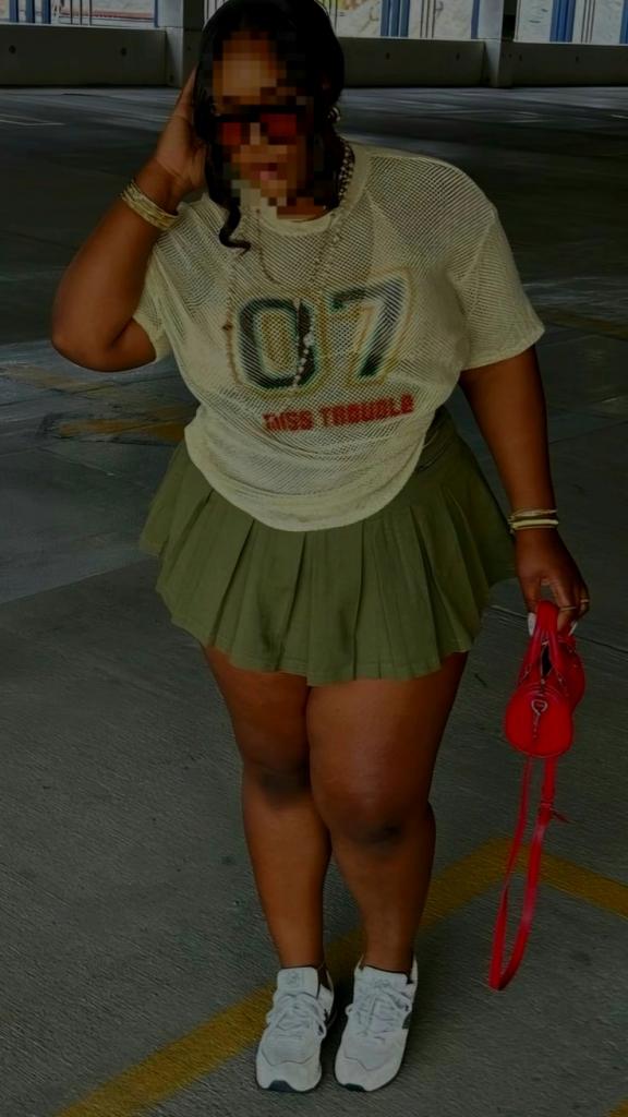 Chica busca chico en Huelva: 