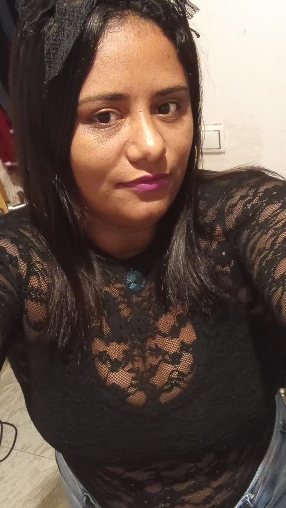 624535542: Chica busca chico en Barcelona