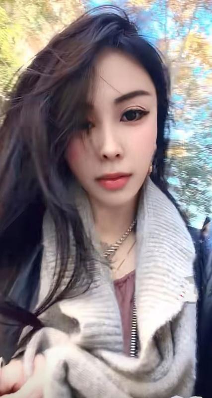 603667782: Chica busca chico en Barcelona