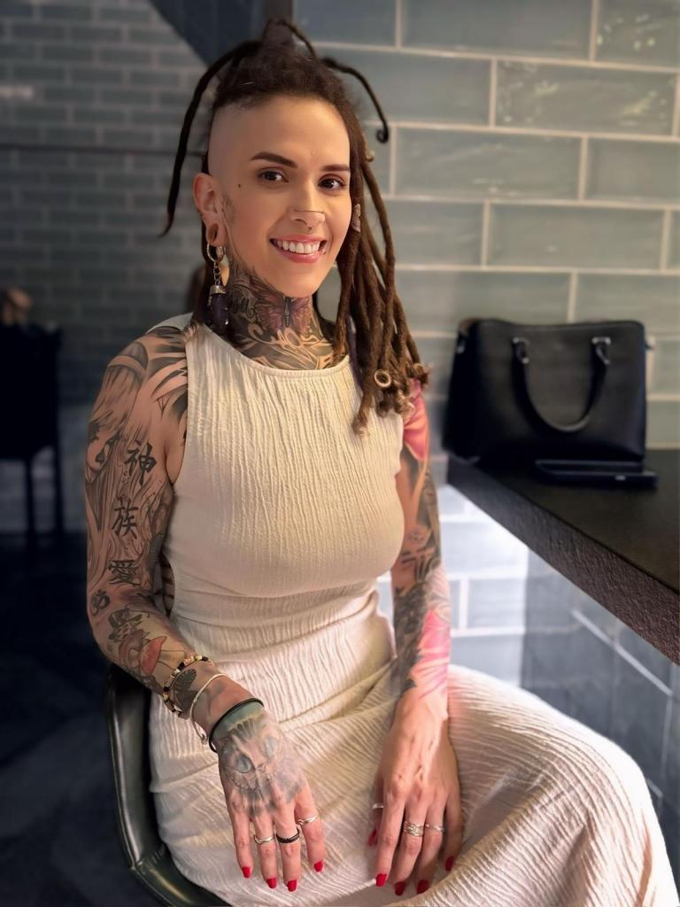 604884934: Chica busca chico en Málaga