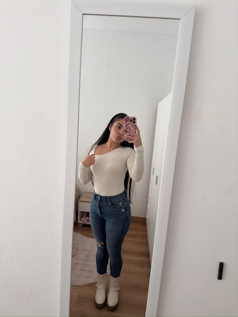 610154809: Chica busca chico en Ibiza