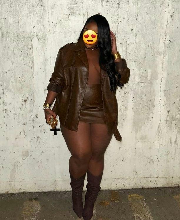 Chica busca chico en Huelva: 