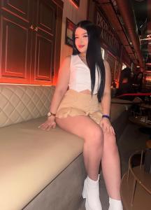 666682496: Chica busca chico en Ibiza