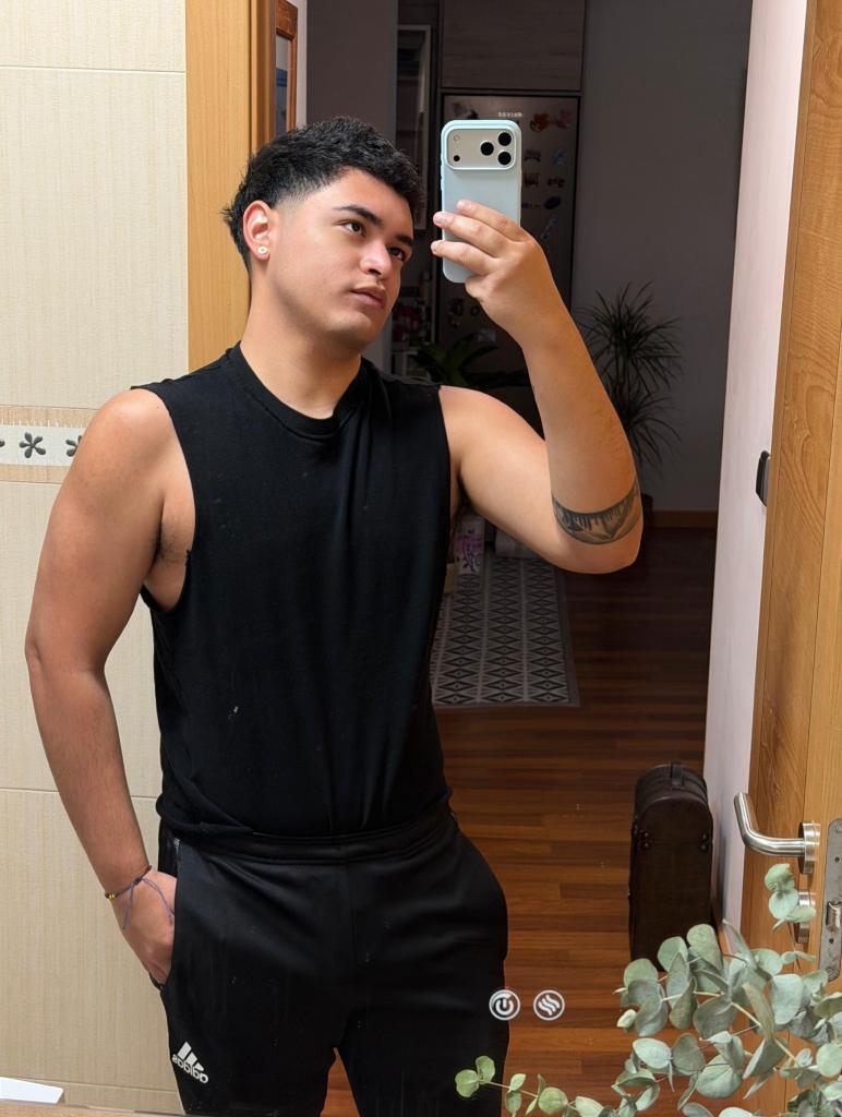 695091078: Chico busca chica en Asturias