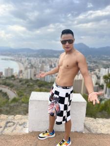 643373154: Chico busca chica en Madrid