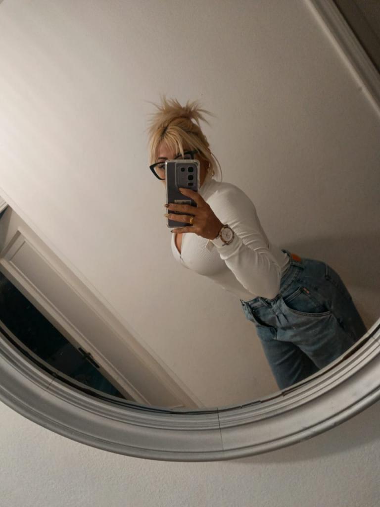 Chica busca chico en Barcelona: Chica busca chico