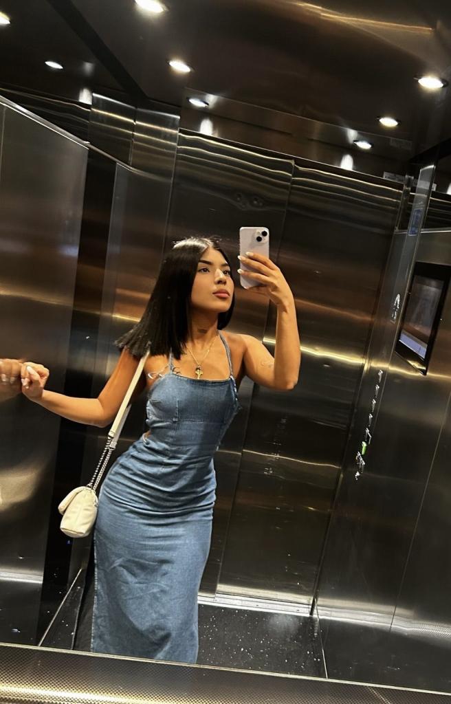 Chica busca chico en Granada: Chica busca chico