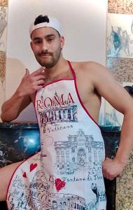 615974819: Chico busca chica en Barcelona