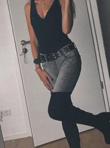 643388411: Chica busca chico en La Coruña