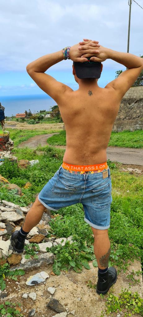 Chico busca chica en Tenerife: 