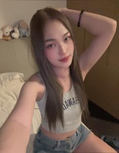 670663990: Chica busca chico en Madrid