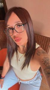 665181170: Chica busca chico en Cádiz