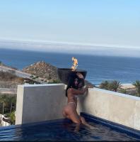 624421641: Chica busca chico en Ibiza