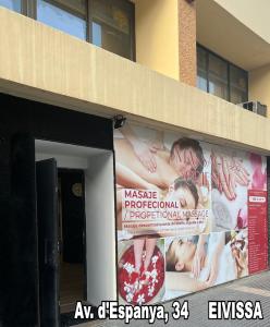 Chica busca chico en Ibiza: 