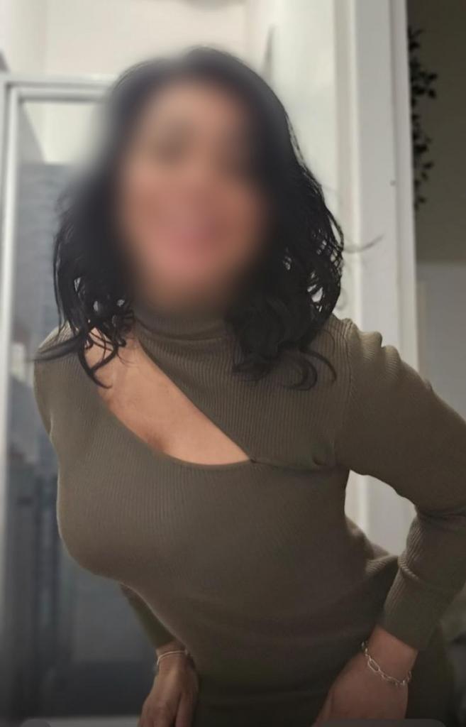 Chica busca chico en Zaragoza: Chica busca chico