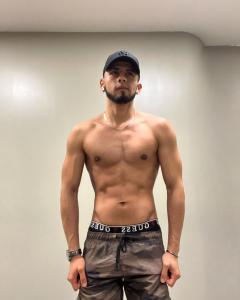 641054196: Chico busca chica en Valencia