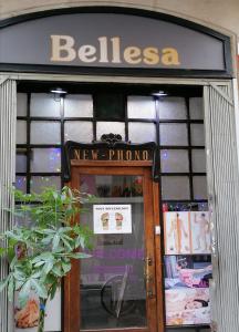 Chica busca chico en Barcelona: 