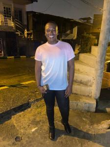 663487037: Chico busca chica en Murcia