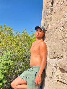 Chico busca chica en Mallorca: 