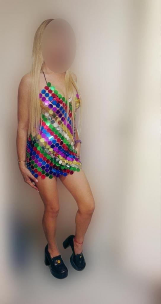 Chica busca chico en Huelva: 