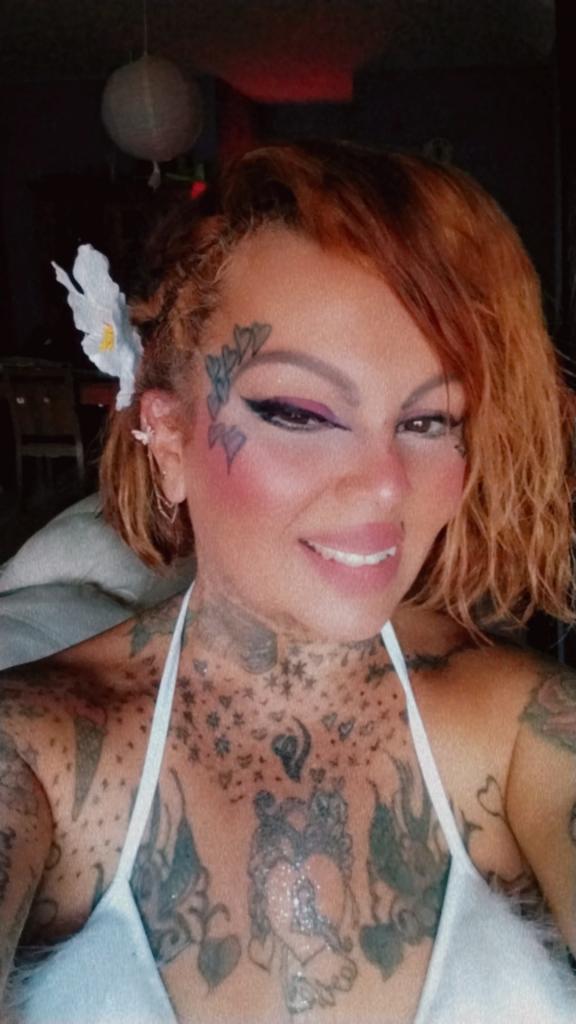 Chica busca chico en Granada: 