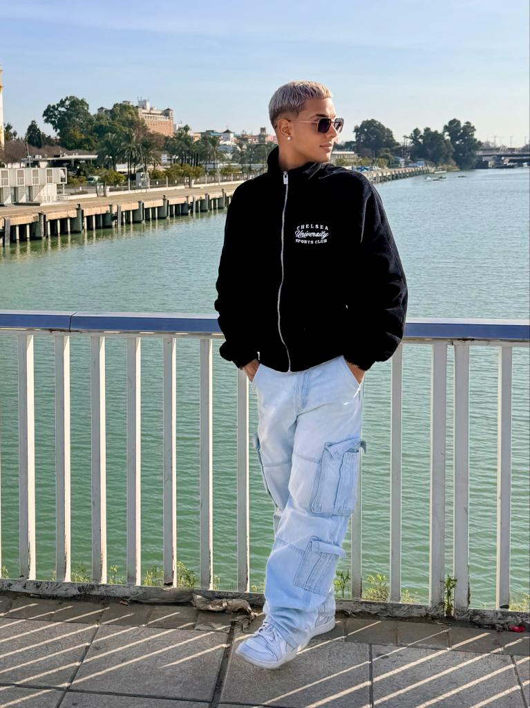 Chico busca chica en Cádiz: 