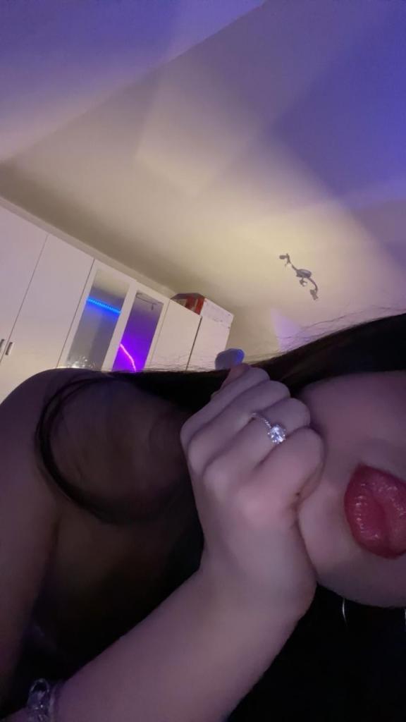 Chica busca chico en Cádiz: 